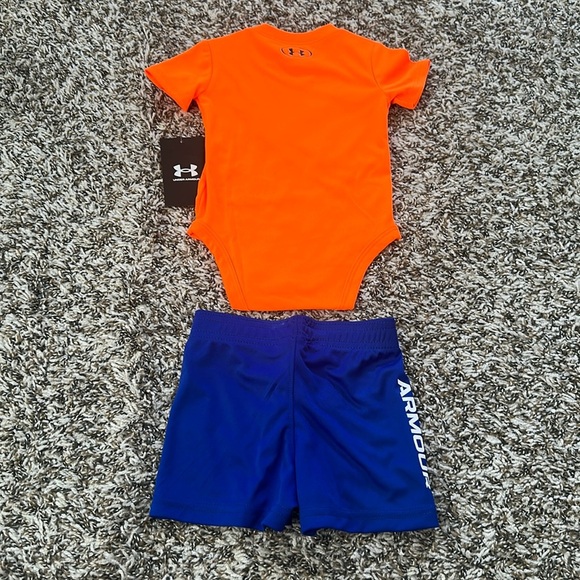 Under Armour 2 Piece Set for Baby Boys - Picture 4 of 4